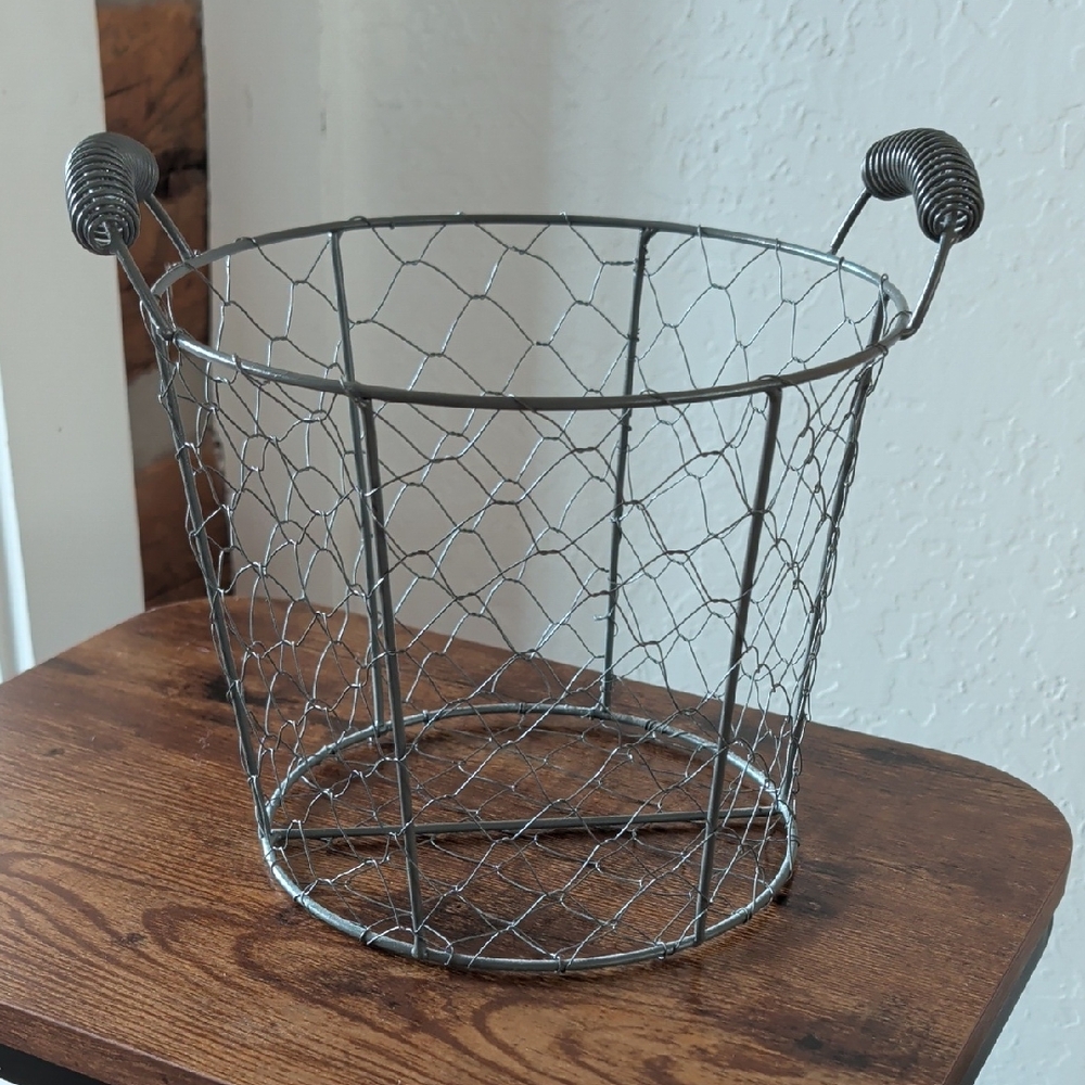 Metal Wire Storage Basket - Gray Rustic Chicken Wire Farmhouse With Handles